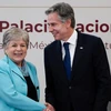 Ngoại trưởng Mexico Alicia Barcena (trái) và Ngoại trưởng Mỹ Antony Blinken. (Nguồn: EFE)