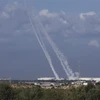 Hệ thống tên lửa phòng không Vòm Sắt tại Ashkelon, Israel được kích hoạt để đánh chặn loạt rocket phóng từ Dải Gaza ngày 7/10. (Ảnh: THX/TTXVN)