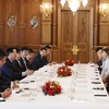 Chủ tịch nước Võ Văn Thưởng và Phu nhân gặp gỡ thân mật, cùng ăn sáng với các gia đình Nhật Bản từng đón tiếp thanh niên Việt Nam. (Ảnh: Thống Nhất/TTXVN)