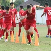 Các cầu thủ U19 Việt Nam tích cực tập luyện cho trận gặp đối thủ mạnh U19 Hàn Quốc. (Ảnh: Hải Ngọc/Vietnam+)