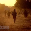 Binh sỹ Pháp tham gia chiến dịch Barkhane tuần tra trên đường phố tại Gao (Mali), ngày 4/12/2021. (Ảnh: AFP/TTXVN)