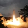 Một vụ phóng thử tên lửa liên lục địa Agni V từ Đảo Wheeler, bang Orissa (Ấn Độ), ngày 15/9/2013. (Ảnh: AFP/TTXVN)