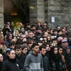 Khoảng 2.000 người đã đến dự đám tang của Thomas, một thiếu niên bị sát hại tại một bữa tiệc khiêu vũ ở miền Đông Nam nước Pháp. (Nguồn: France 24)