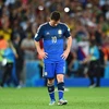 Lionel Messi buồn bã và suýt khóc khi nhận Quả bóng vàng