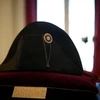 Chiếc mũ nỉ bicorne của Hoàng đế Napoleon Bonaparte được bán với giá kỷ lục. (Ảnh: AP)