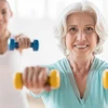 Năng động hơn là 1 trong 8 biện pháp sức khỏe có thể làm chậm quá trình lão hóa. (Ảnh: Getty Images)