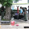 Cảnh sát Thái Lan điều tra tại hiện trường một vụ nổ. (Ảnh: THX/TTXVN) 