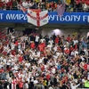 Các cổ động viên đội tuyển Anh ăn mừng chiến thắng. (Nguồn: AFP/TTXVN)