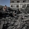 Cảnh đổ nát sau cuộc không kích của Israel xuống Dải Gaza ngày 11/5/2023. (Ảnh: AA/TTXVN)