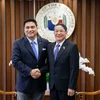 Phó Chủ tịch Quốc hội Nguyễn Đức Hải chào xã giao Chủ tịch Thượng viện Philippines Juan Miguel Zubiri. (Ảnh: Lê Dương/TTXVN)