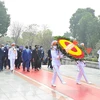 Hình ảnh Tổng thống Sierra Leone vào Lăng viếng Chủ tịch Hồ Chí Minh 
