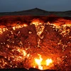 Ngọn lửa bốc cháy không gừng tại "Cổng địa ngục" ở Turkmenistan. (Nguồn: Wikipedia)