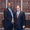 Thủ tướng Nguyễn Xuân Phúc và Thủ tướng Vanuatu Charlot Salwai. (Ảnh: Thống Nhất/TTXVN) 