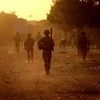 Binh sỹ Pháp tham gia chiến dịch Barkhane tuần tra trên đường phố tại Gao, Mali, ngày 4/12/2021. (Ảnh: AFP/TTXVN)