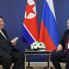 Nhà lãnh đạo Triều Tiên Kim Jong-un (trái) trong cuộc gặp Tổng thống Nga Vladimir Putin ở thành phố Vladivostok (Nga), ngày 13/9/2023. (Ảnh: Yonhap/TTXVN)