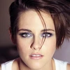 Khám phá bí quyết đánh mắt xanh lấp lánh của Kristen Stewart