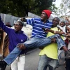 Haiti: Người dân xuống đường biểu tình phản đối giá xăng dầu cao