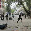 Đánh bom liều chết khiến hơn 100 người thương vong ở Afghanistan