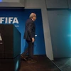 Chủ tịch FIFA Sepp Blatter (trái) trong cuộc họp báo tại trụ sở Liên đoàn bóng đá ở Zurich ngày 2/6. (Ảnh: AFP/ TTXVN)