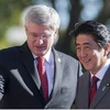 Thủ tướng Canada Stephen Harper và người đồng cấp Nhật Bản Shinzo Abe. (Ảnh: The Canadian Press)
