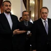 Thứ trưởng Ngoại giao Iran Hossein Amir-Abdollahian và Đặc phái viên của Tổng thống Nga Vladimir Putin, ông Mikhail Bogdanov đang ở thăm Iran. (Ảnh: ISNA)