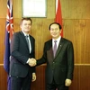 Bộ trưởng Trần Đại Quang và Ngài Andrew Colvin, Tổng Tư lệnh Cảnh sát Liên bang Australia. (Ảnh: TTXVN)