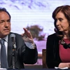  Tổng thống Argentina Cristina Kirchner (phải) và Thống đốc bang Buenos Aires - ứng viên tranh cử Tổng thống Daniel Scioli tại một cuộc họp ở Buenos Aires ngày 20/10. (Ảnh: AFP/TTXVN) 