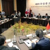 Một cuộc họp của các nhà ngoại giao cấp cao Nhật Bản, Trung Quốc, Hàn Quốc. (Nguồn: Kyodo/TTXVN)
