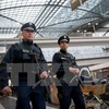 Cảnh sát Đức được lệnh tăng cường tuần tra tại nhà ga đường sắt trung tâm ở Berlin ngày 16/11. (Nguồn: AFP/TTXVN)