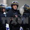 Cảnh sát Pháp trong một chiến dịch truy quét khủng bố. (Nguồn: THX/TTXVN)