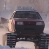 Dân Nga độ chiếc Lada huyền thoại thành xe tăng vượt bão tuyết 