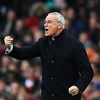 Claudio Ranieri là người hùng của tất cả cổ động viên Leicester. (Ảnh: Dailymail)