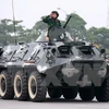Xe bộ binh bánh lốp (BTR-60PB) của Bộ Tư lệnh Thủ đô. (Ảnh: Doãn Tấn/TTXVN)