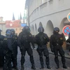 Lực lượng an ninh trên đường phố châu Âu. (Ảnh: Vietnam+)