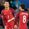 Ronaldo yêu cầu Moutinho sút luân lưu. (Nguồn: Getty Images)