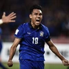 Teerasil Dangda lập cú đúp giúp Thái Lan có điểm đầu tiên tại vòng loại World Cup 2018. (Nguồn: Getty Images)