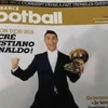 Hình ảnh Ronaldo giành Quả bóng vàng đăng trên tạp chí France Football. (Nguồn: Daily Mail)