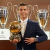 France Football đã bí mật trao Quả bóng vàng cho Ronaldo tại phòng truyền thống của Real hồi giữa tuần.