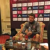 Müller tiếp xúc với phóng viên ở Doha. (Ảnh: Daniel Rathjen)