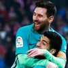 Messi và Suarez cùng lập siêu phẩm. (Nguồn: Getty Images)