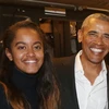Ông Obama và con gái Malia Obama. (Nguồn: abcnews)
