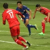 Afghanistan (áo đỏ) đánh bại Singapore 2-1. (Nguồn: tnp.sg)
