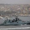 Tàu chiến Nga ở eo biển Bosphorus. (Nguồn: Reuters)