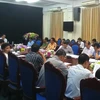 Chủ tịch Ủy ban Nhân dân tỉnh Hòa Bình Nguyễn Văn Quang chủ trì cuộc họp. (Ảnh: Nhan Sinh/TTXVN)