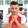 Sead Kolasinac chính thức cập bến Arsenal. (Nguồn: arsenal.com)