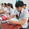 Học sinh tích cực ôn tập trước kỳ thi Trung học Phổ thông Quốc gia năm 2017. (Ảnh: Nguyễn Thành/TTXVN)