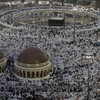 Các tín đồ Hồi giáo cầu nguyện tại Thánh địa Mecca. (Nguồn: AP)