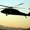 Một chiếc trực thăng bay trên bầu trời Yemen. (Nguồn: AFP)