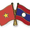 (Nguồn: Crossed Flag Pins)