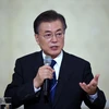 Tổng thống Hàn Quốc Moon Jea-in đang phải chịu sức ép lớn. (Nguồn: Reuters)